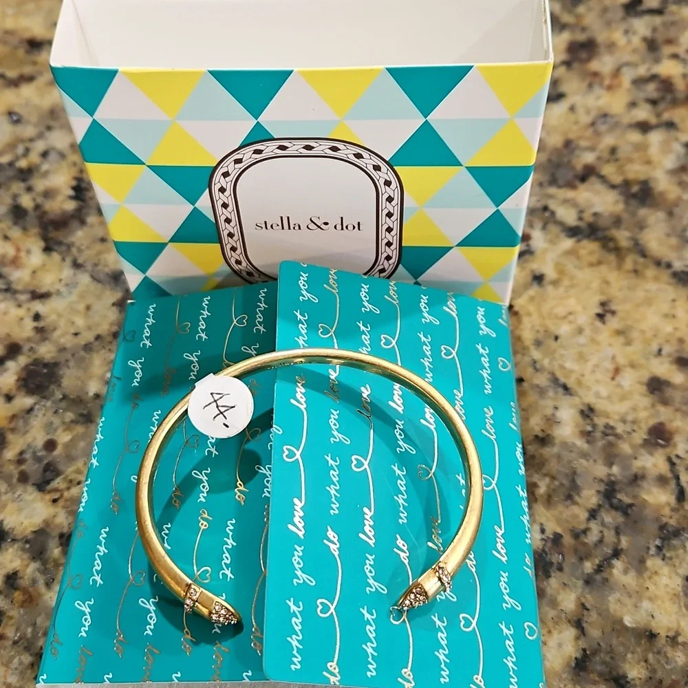 NWT‎ Stella & Dot Ansley Cuff Bracelet Brushed Gold Jewelry Gift